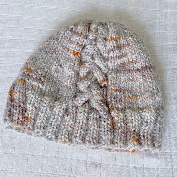 Handmade 🇨🇦 NWOT Hand Knit Alpaca Cable Toque - Picture 1 of 4